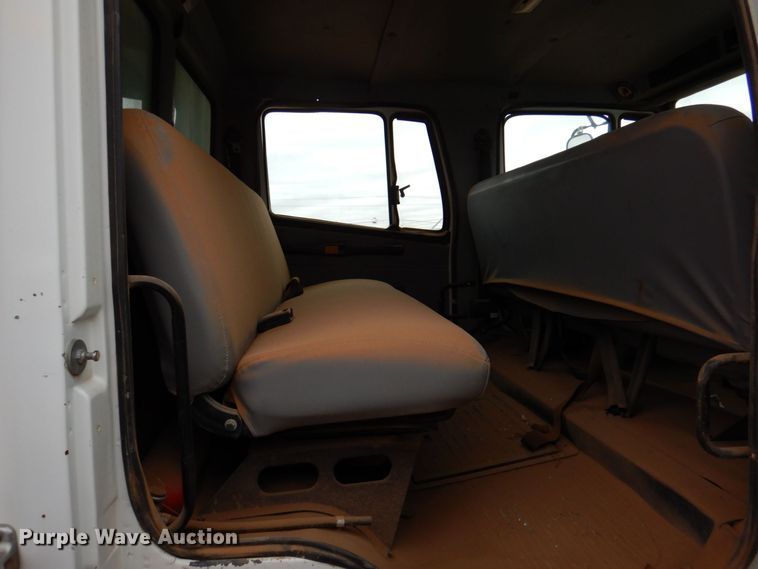 image for item DQ1901 2001 Freightliner FL70  Crew Cab dump truck