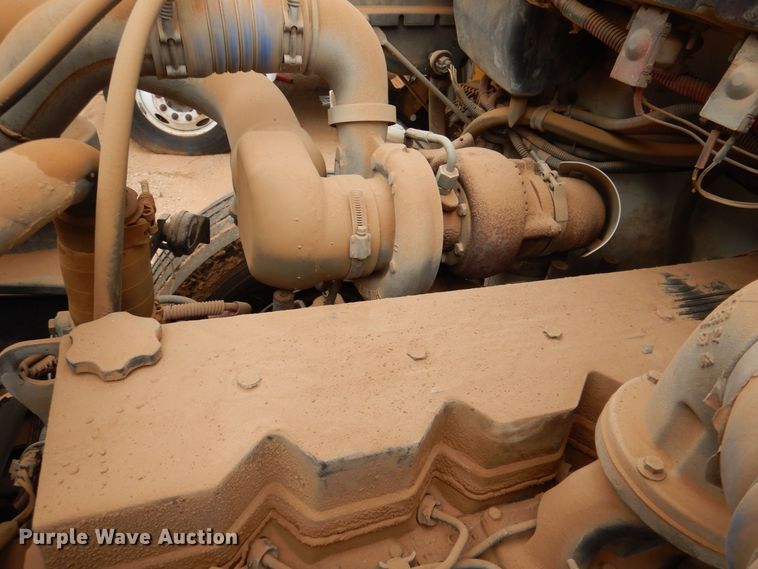 image for item DQ1901 2001 Freightliner FL70  Crew Cab dump truck