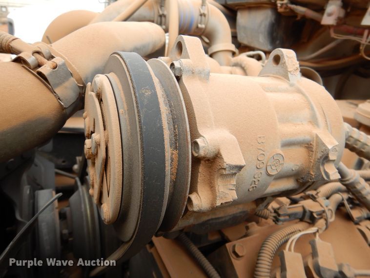 image for item DQ1901 2001 Freightliner FL70  Crew Cab dump truck