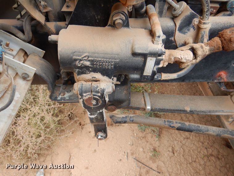 image for item DQ1901 2001 Freightliner FL70  Crew Cab dump truck