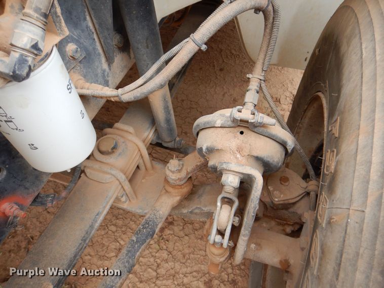 image for item DQ1901 2001 Freightliner FL70  Crew Cab dump truck