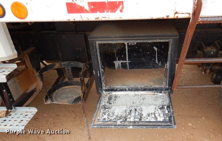 image for item DQ1901 2001 Freightliner FL70  Crew Cab dump truck