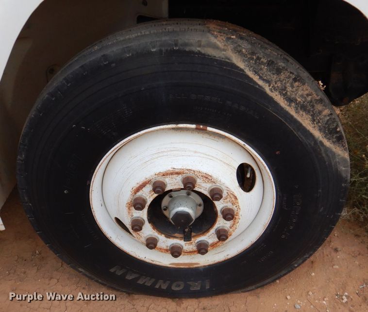 image for item DQ1901 2001 Freightliner FL70  Crew Cab dump truck