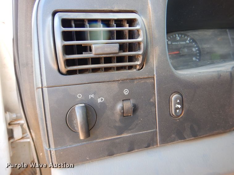 image for item DQ1902 2007 Ford F450 Super Duty XLT  bucket truck