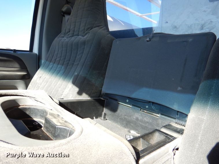 image for item DQ1902 2007 Ford F450 Super Duty XLT  bucket truck