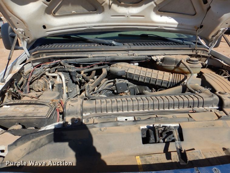 image for item DQ1902 2007 Ford F450 Super Duty XLT  bucket truck