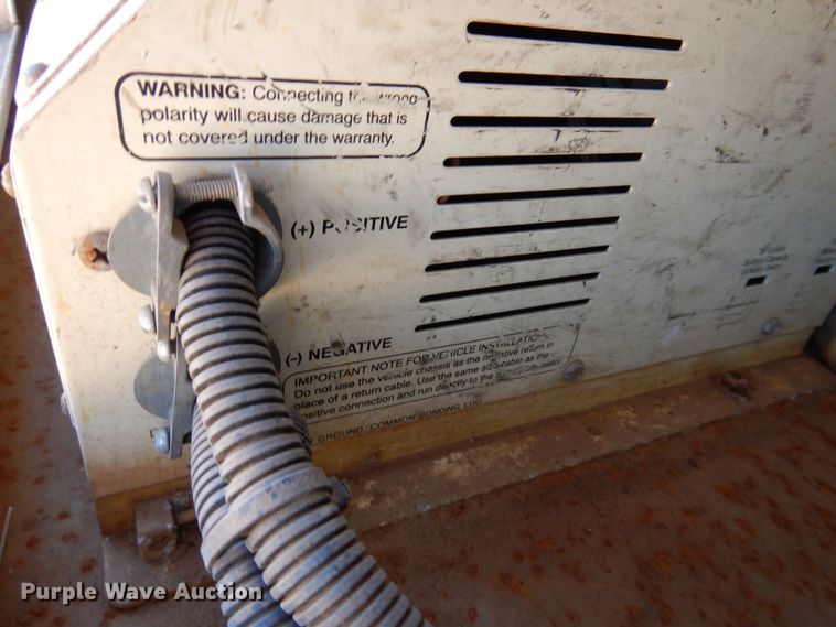 image for item DQ1902 2007 Ford F450 Super Duty XLT  bucket truck