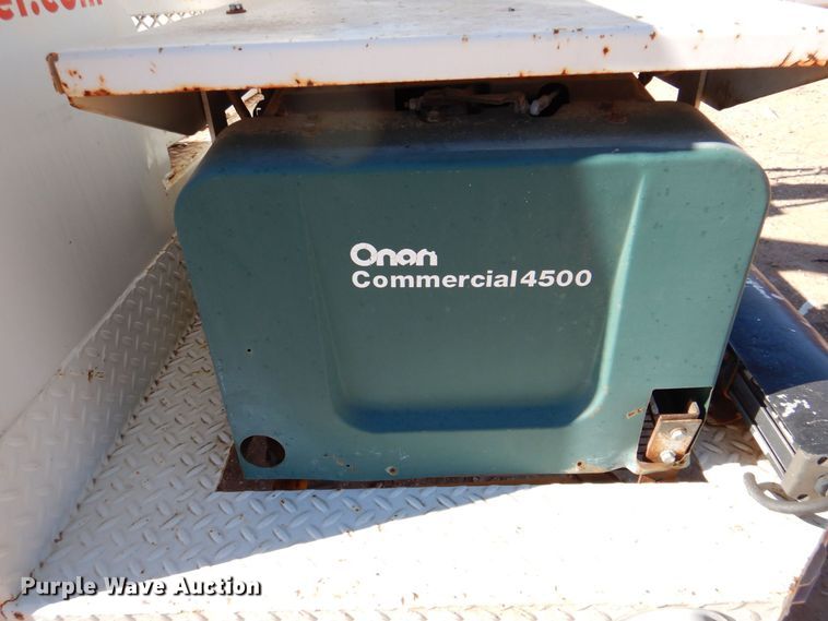 image for item DQ1902 2007 Ford F450 Super Duty XLT  bucket truck