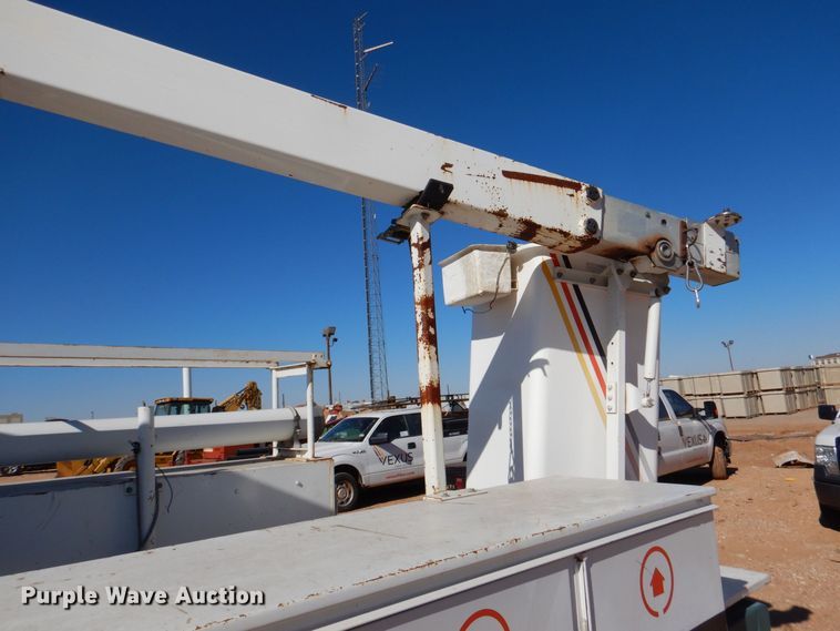 image for item DQ1902 2007 Ford F450 Super Duty XLT  bucket truck