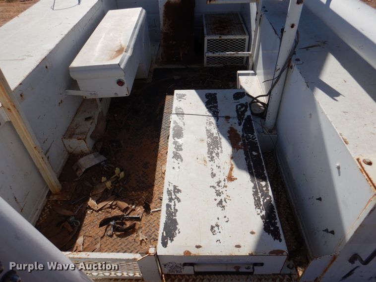 image for item DQ1902 2007 Ford F450 Super Duty XLT  bucket truck