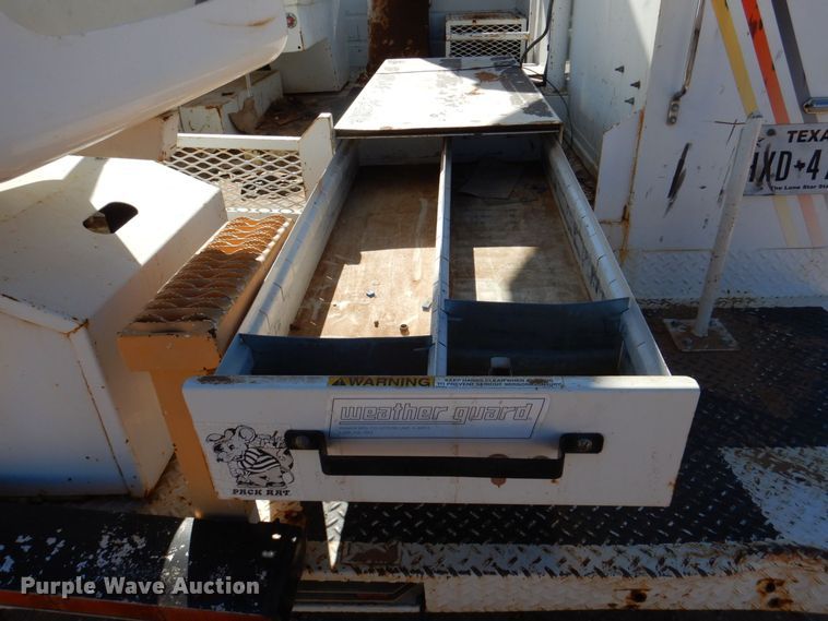 image for item DQ1902 2007 Ford F450 Super Duty XLT  bucket truck