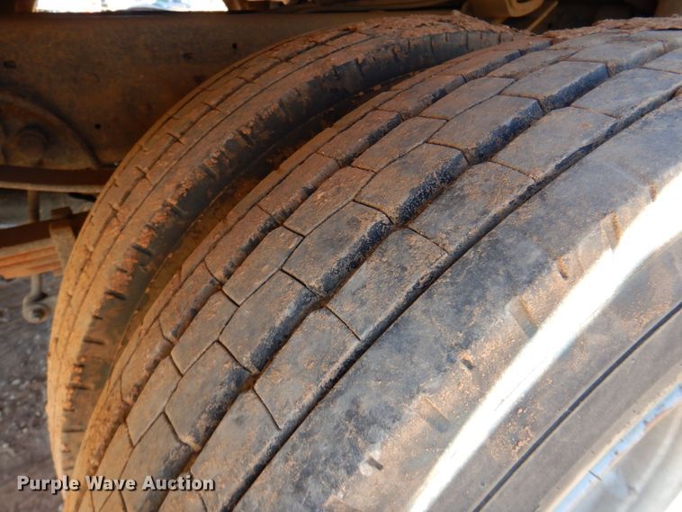 image for item DQ1902 2007 Ford F450 Super Duty XLT  bucket truck