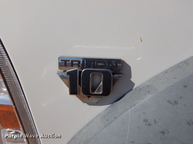 image for item DQ1902 2007 Ford F450 Super Duty XLT  bucket truck