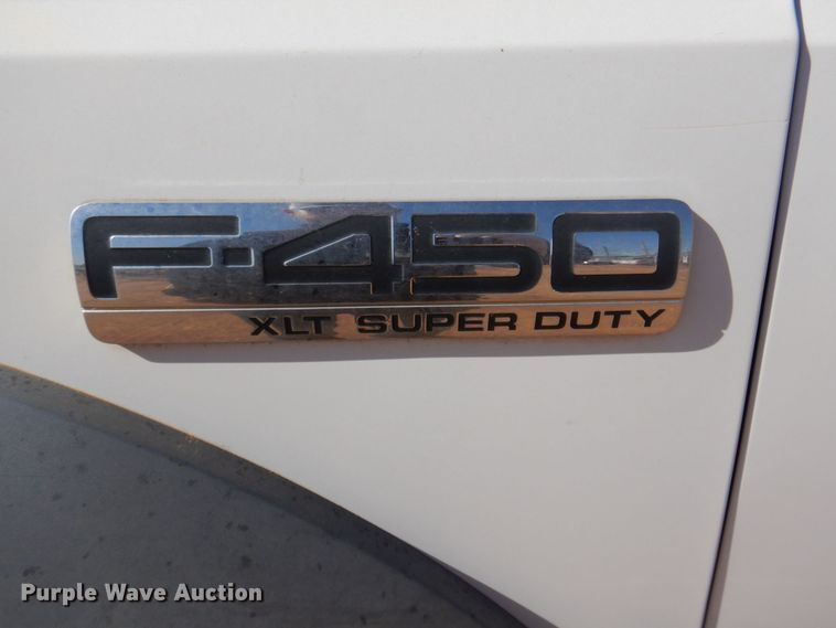 image for item DQ1902 2007 Ford F450 Super Duty XLT  bucket truck