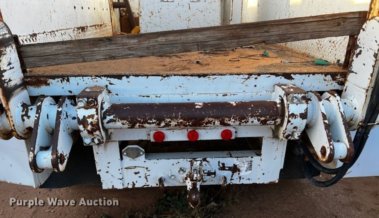 image for item DQ1903 2000 Ford F650 Super Duty  bucket truck