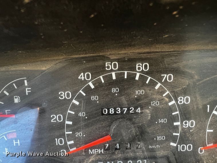 image for item DQ1903 2000 Ford F650 Super Duty  bucket truck