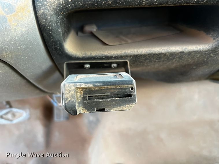 image for item DQ1903 2000 Ford F650 Super Duty  bucket truck