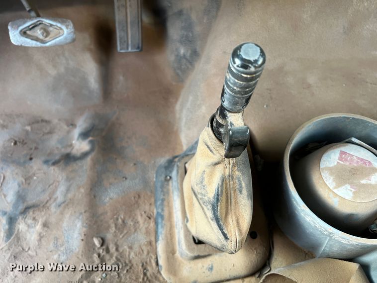 image for item DQ1903 2000 Ford F650 Super Duty  bucket truck