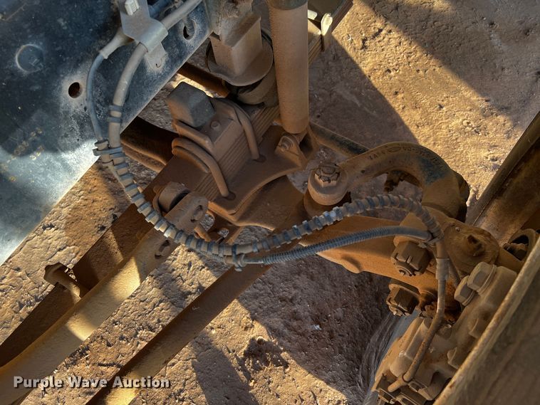 image for item DQ1903 2000 Ford F650 Super Duty  bucket truck