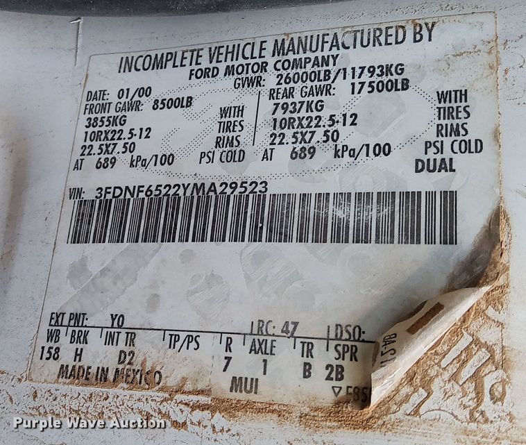 image for item DQ1903 2000 Ford F650 Super Duty  bucket truck