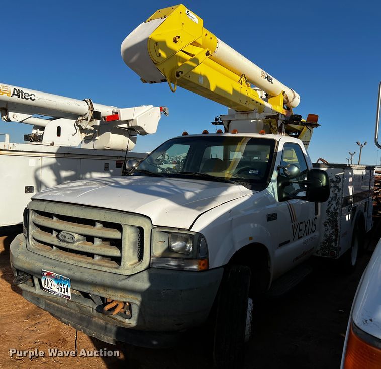 image for item DQ1904 2001 Ford F550 Super Duty  bucket truck