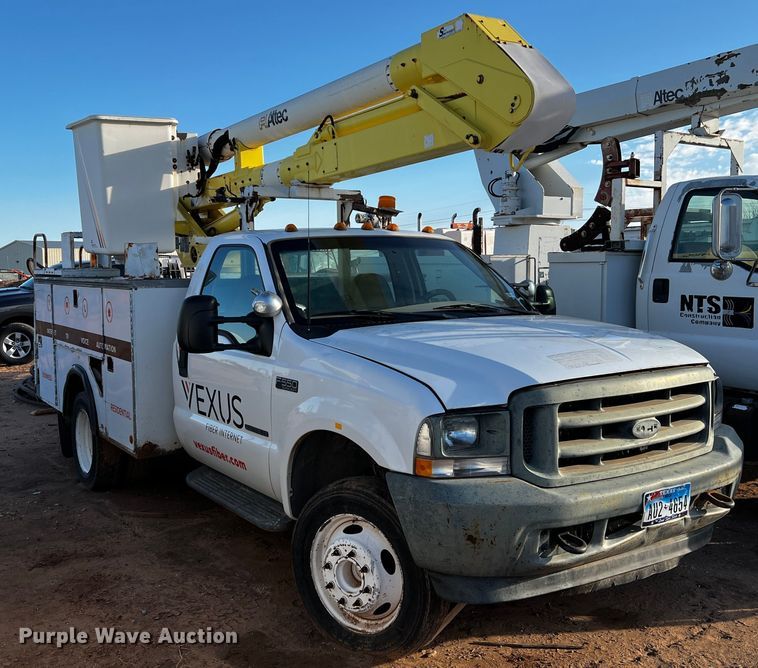 image for item DQ1904 2001 Ford F550 Super Duty  bucket truck