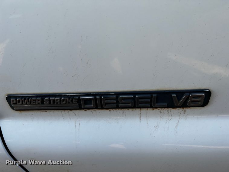 image for item DQ1904 2001 Ford F550 Super Duty  bucket truck