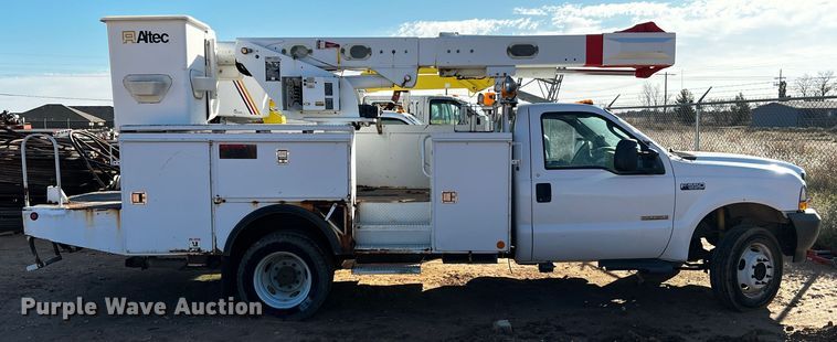 image for item DQ1905 2004 Ford F550 Super Duty  bucket truck