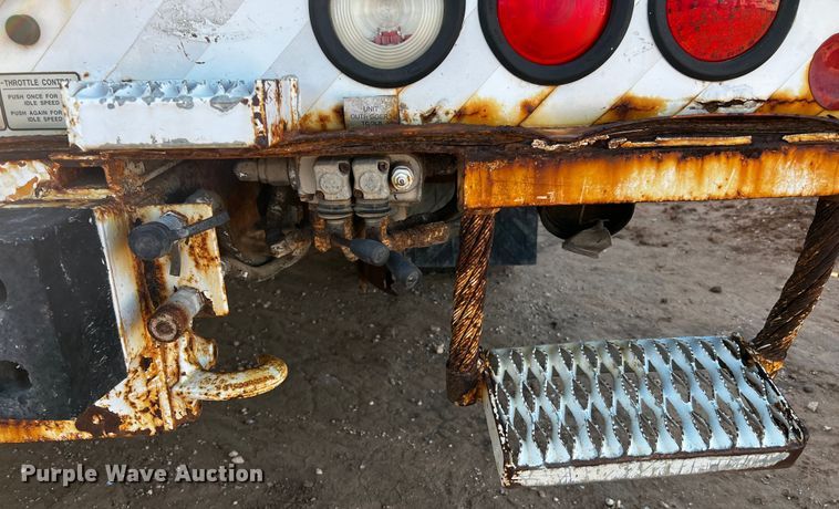 image for item DQ1905 2004 Ford F550 Super Duty  bucket truck