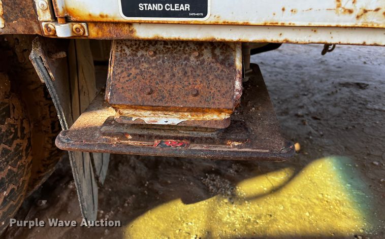 image for item DQ1905 2004 Ford F550 Super Duty  bucket truck