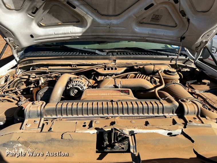 image for item DQ1905 2004 Ford F550 Super Duty  bucket truck