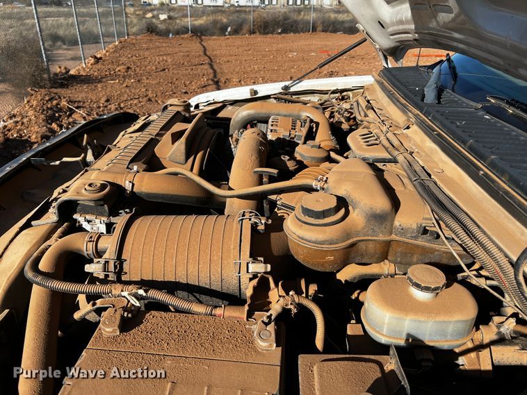 image for item DQ1905 2004 Ford F550 Super Duty  bucket truck