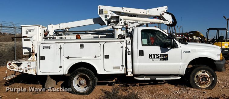 image for item DQ1907 1999 Ford F550 Super Duty  bucket truck