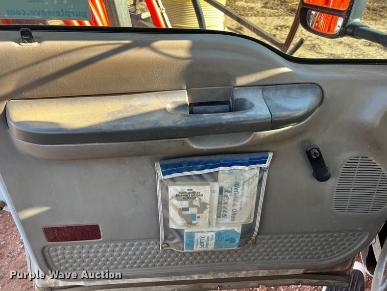 image for item DQ1907 1999 Ford F550 Super Duty  bucket truck