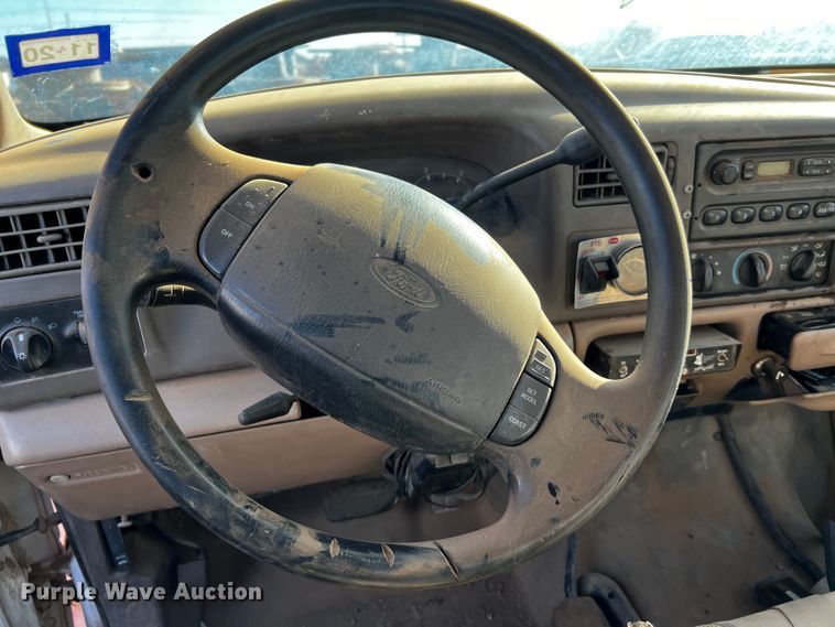 image for item DQ1907 1999 Ford F550 Super Duty  bucket truck