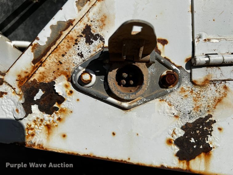 image for item DQ1907 1999 Ford F550 Super Duty  bucket truck