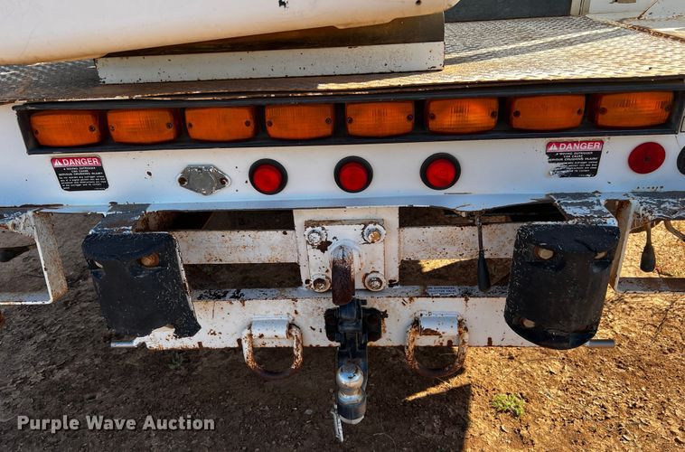 image for item DQ1907 1999 Ford F550 Super Duty  bucket truck