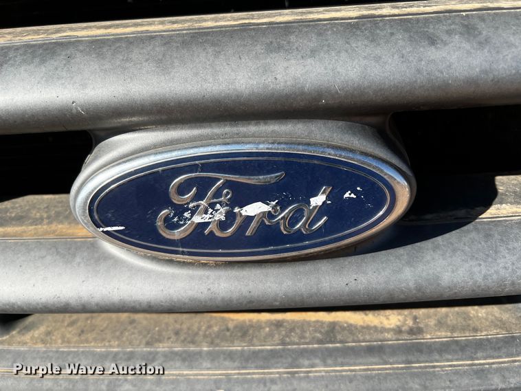 image for item DQ1907 1999 Ford F550 Super Duty  bucket truck