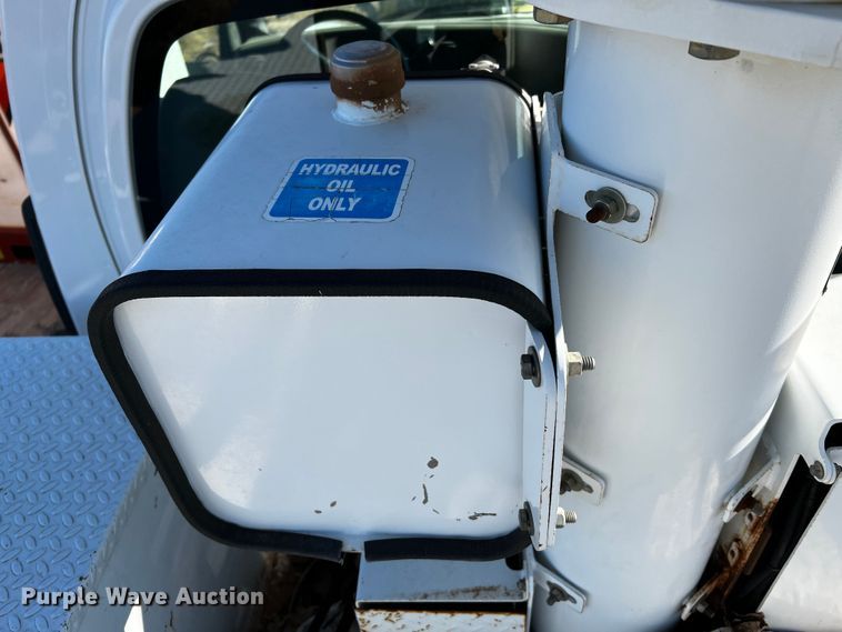 image for item DQ1908 2003 Chevrolet C4500  bucket truck