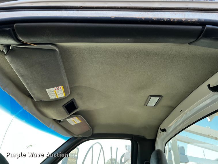 image for item DQ1908 2003 Chevrolet C4500  bucket truck