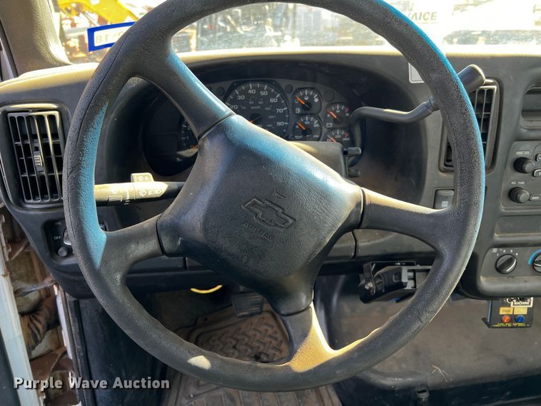 image for item DQ1908 2003 Chevrolet C4500  bucket truck