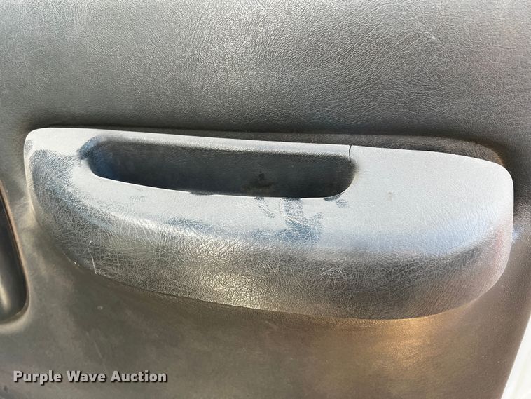 image for item DQ1908 2003 Chevrolet C4500  bucket truck