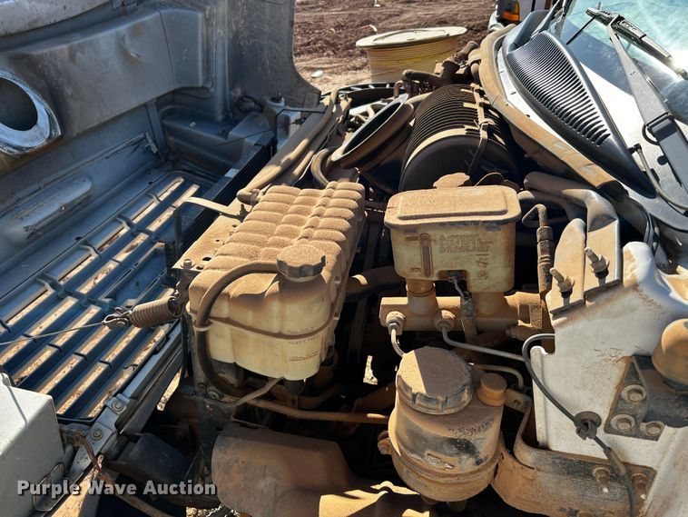 image for item DQ1908 2003 Chevrolet C4500  bucket truck