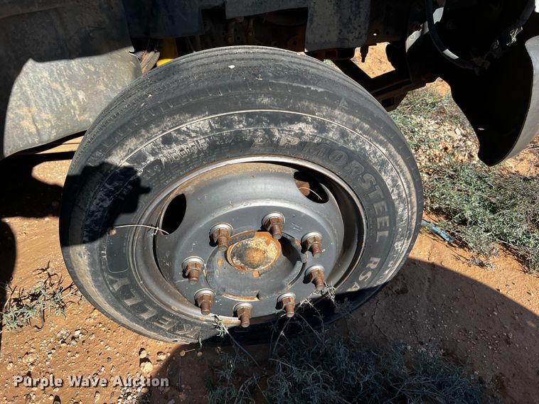 image for item DQ1908 2003 Chevrolet C4500  bucket truck