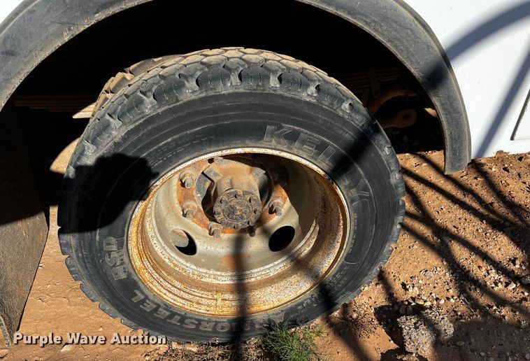 image for item DQ1908 2003 Chevrolet C4500  bucket truck