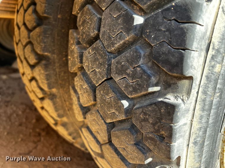 image for item DQ1908 2003 Chevrolet C4500  bucket truck