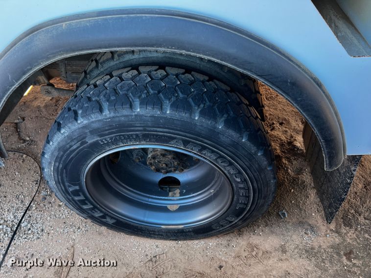 image for item DQ1908 2003 Chevrolet C4500  bucket truck