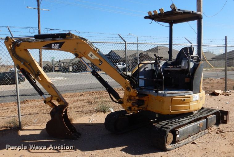 image for item DQ1910 2006 Caterpillar 303CCR  mini excavator
