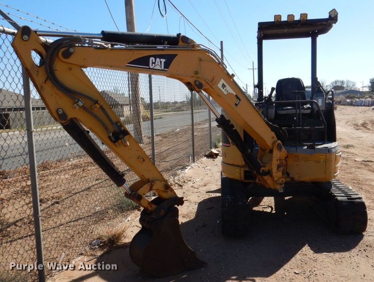 image for item DQ1910 2006 Caterpillar 303CCR  mini excavator
