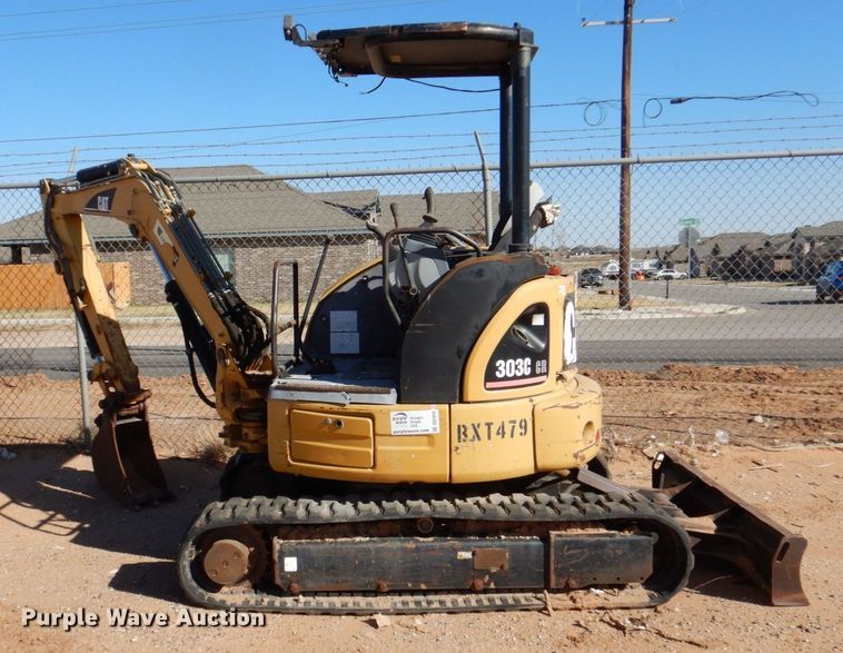 image for item DQ1910 2006 Caterpillar 303CCR  mini excavator